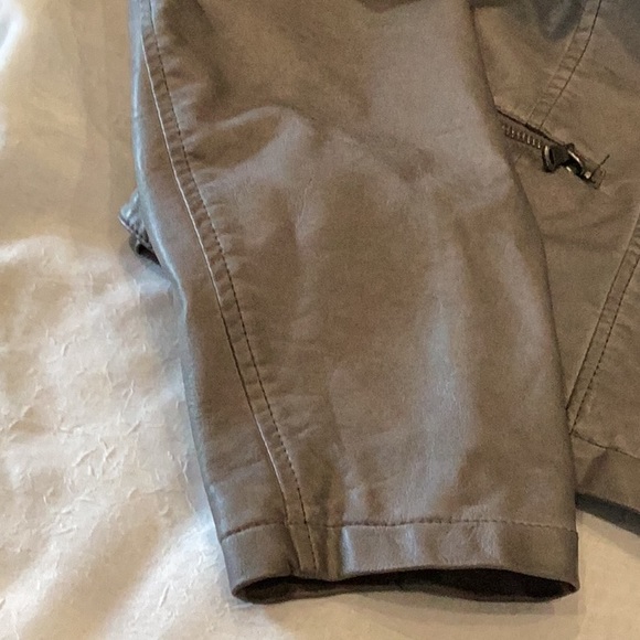 Gray moto jacket - Picture 7 of 8